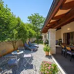 Villa Crystal