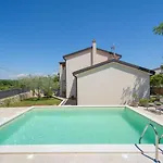 Villa Crystal *