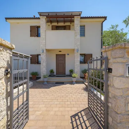 Crystal Villa *