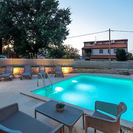 Villa Crystal