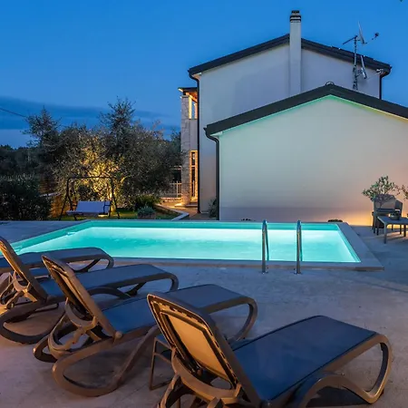 Crystal Villa *
