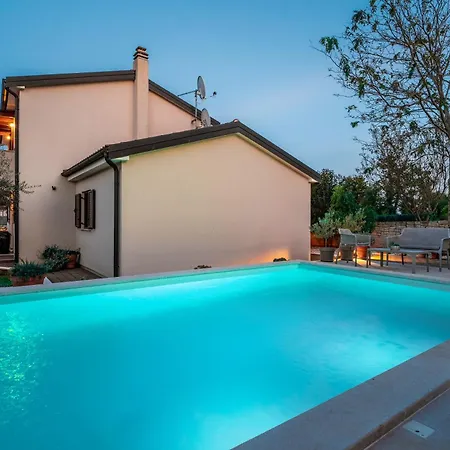 Villa Crystal *